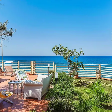 Coda Di Volpe Sul Mare